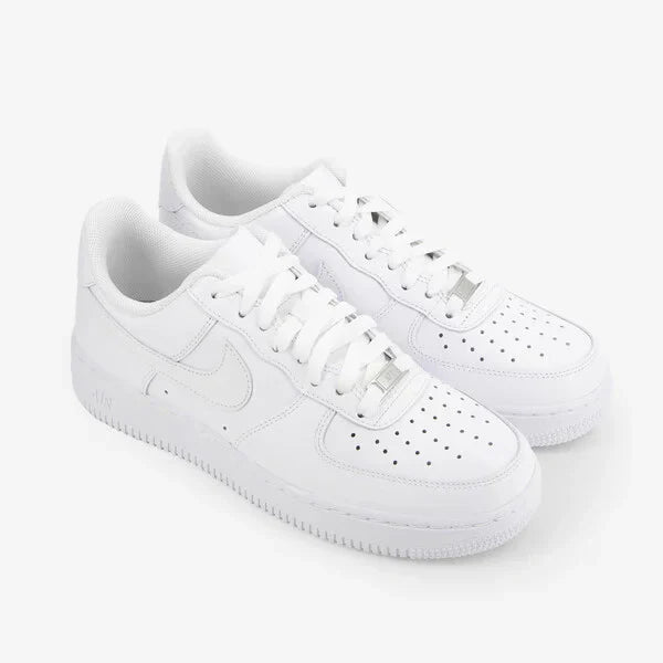 NIKE AIR FORCE 1 LOW – BLANC ET NOIR